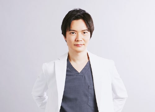 大手美容外科院長出身のベテラン院長。